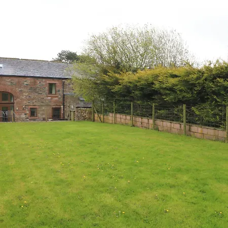 Saddleback Barn